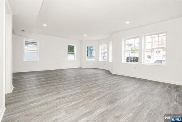 131 Lindsley Place, East Orange, NJ 07017