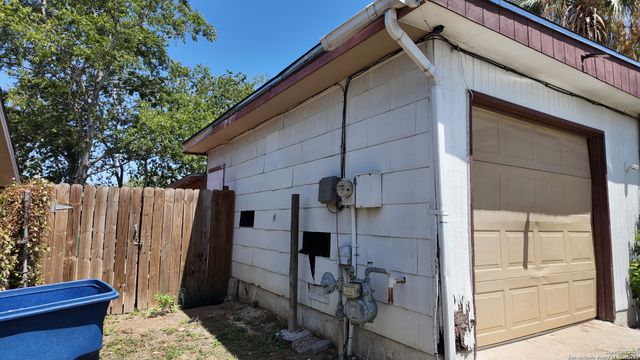 8416 Hidden Bow, San Antonio, TX 78242