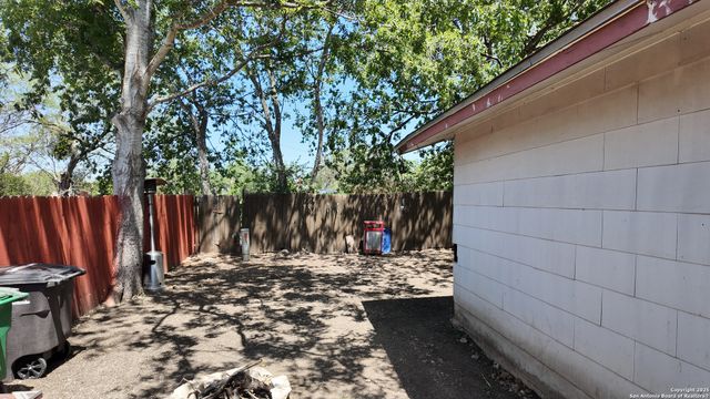 8416 Hidden Bow, San Antonio, TX 78242