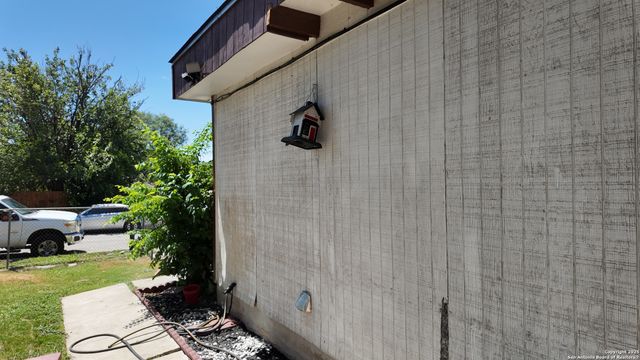 8416 Hidden Bow, San Antonio, TX 78242