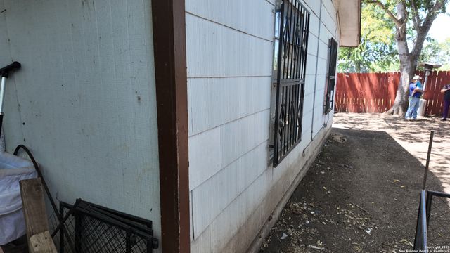 8416 Hidden Bow, San Antonio, TX 78242