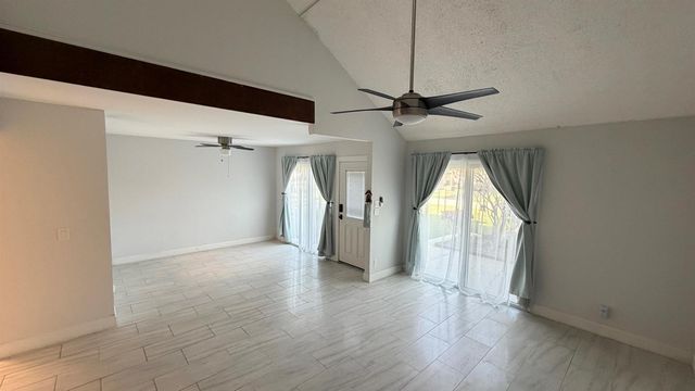 9117 Green Meadows Way, Palm Beach Gardens, FL 33418