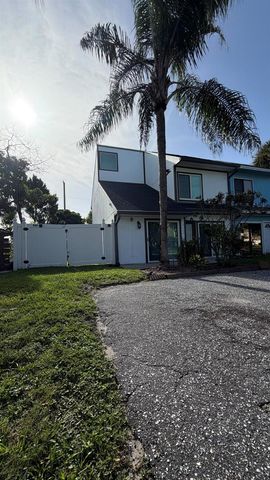 9117 Green Meadows Way, Palm Beach Gardens, FL 33418