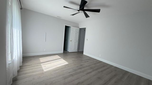 9117 Green Meadows Way, Palm Beach Gardens, FL 33418