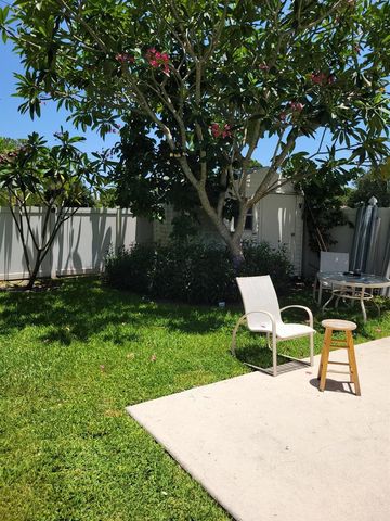9117 Green Meadows Way, Palm Beach Gardens, FL 33418