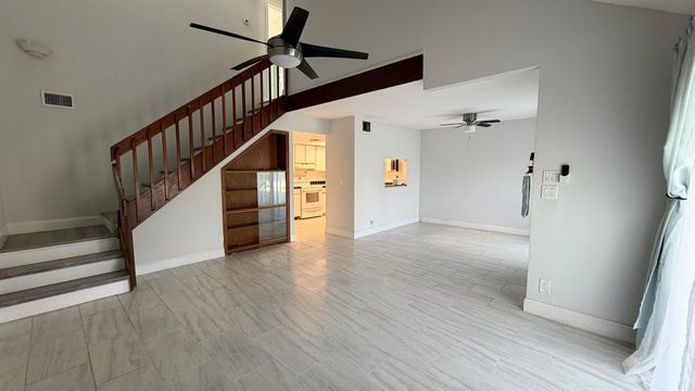 9117 Green Meadows Way, Palm Beach Gardens, FL 33418