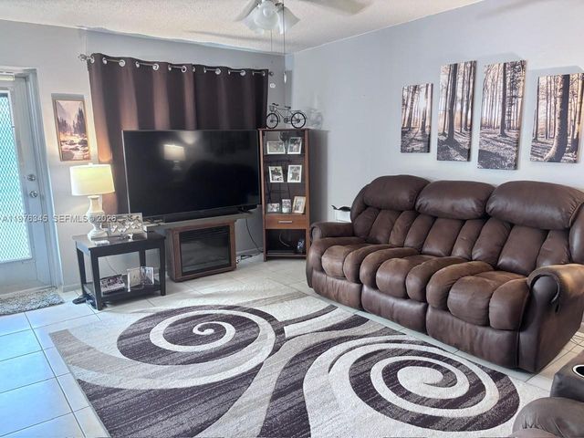 118 Northampton F 118, West Palm Beach, FL 33417