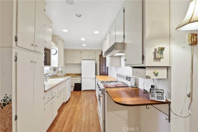 1530 W Rosewood Court, Ontario, CA 91762