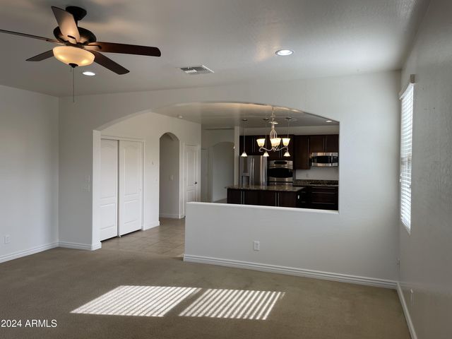 23130 N 40TH Place, Phoenix, AZ 85050