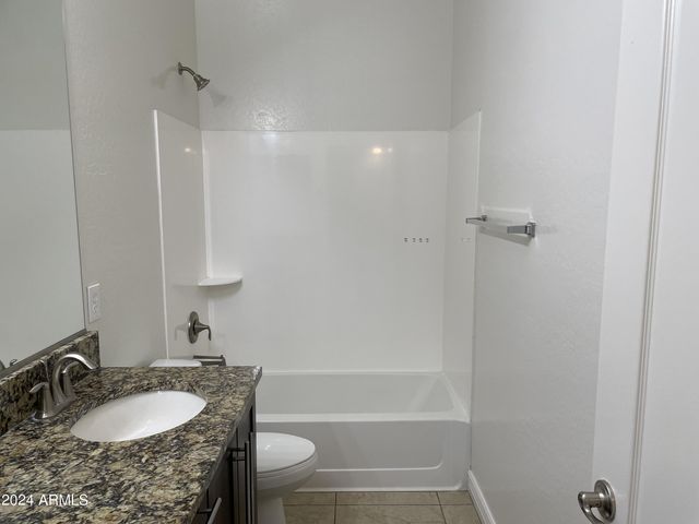 23130 N 40TH Place, Phoenix, AZ 85050