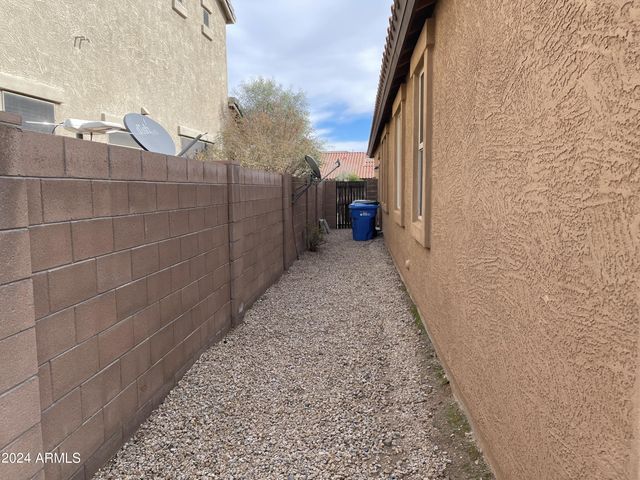 23130 N 40TH Place, Phoenix, AZ 85050