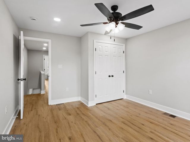 5 N CLINTON ST, Baltimore, MD 21224