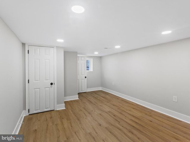 5 N CLINTON ST, Baltimore, MD 21224