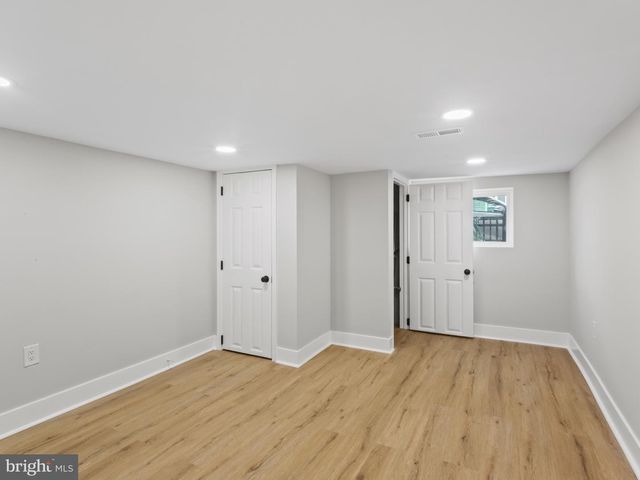 5 N CLINTON ST, Baltimore, MD 21224