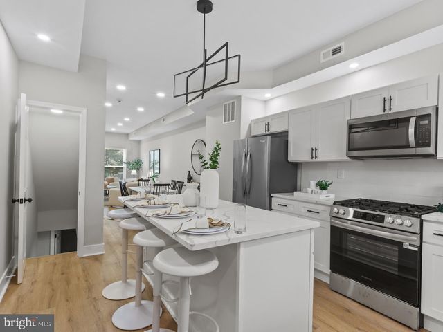 5 N CLINTON ST, Baltimore, MD 21224