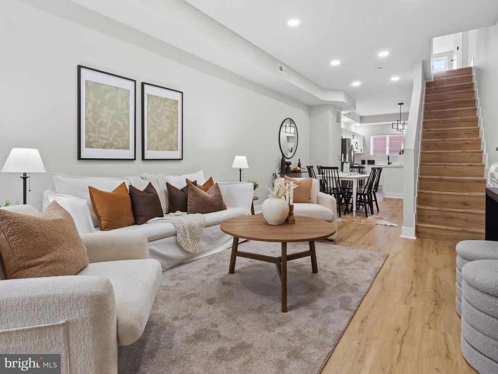 5 N CLINTON ST, Baltimore, MD 21224