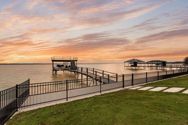 1196 The Shores Drive, Corsicana, TX 75109