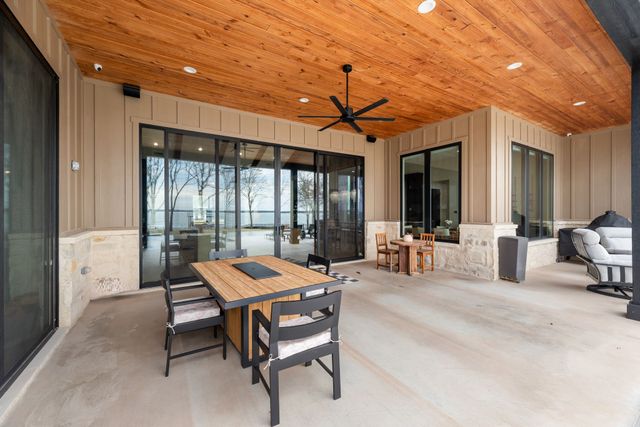 1196 The Shores Drive, Corsicana, TX 75109