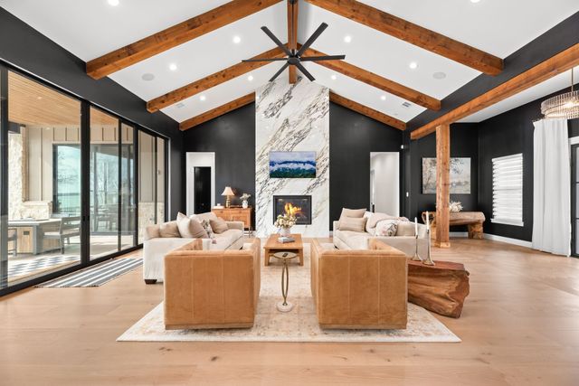 1196 The Shores Drive, Corsicana, TX 75109