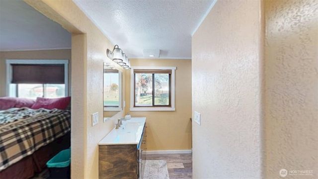 79 Duck Lake Road, Omak, WA 98841