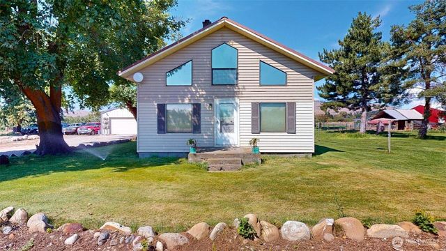 79 Duck Lake Road, Omak, WA 98841