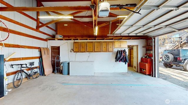 79 Duck Lake Road, Omak, WA 98841