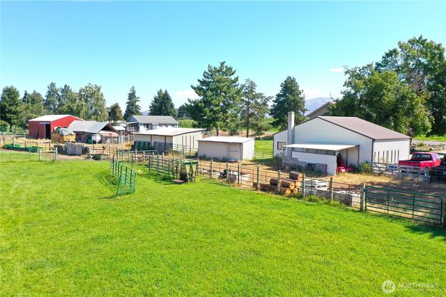 79 Duck Lake Road, Omak, WA 98841