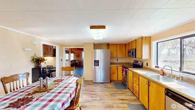 79 Duck Lake Road, Omak, WA 98841