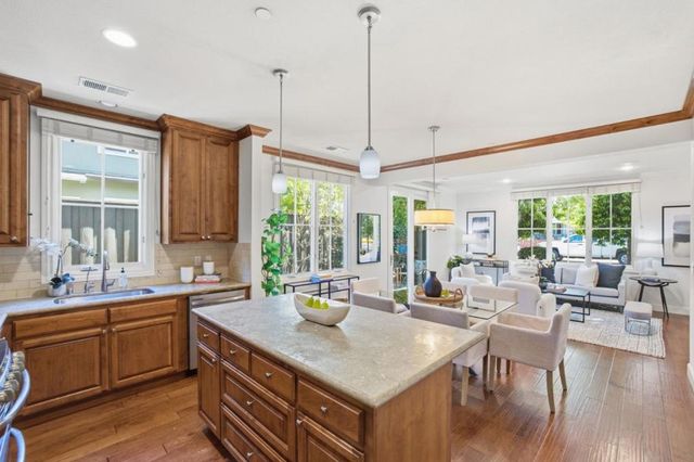 1613 Kentfield, Redwood City, CA 94061