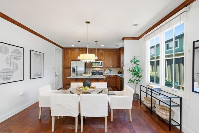 1613 Kentfield, Redwood City, CA 94061