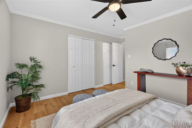 525 Fox Crest Drive, Hazelwood, MO 63042