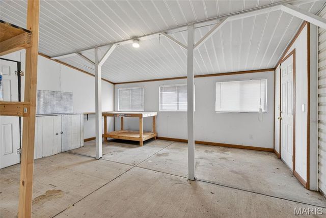 525 Fox Crest Drive, Hazelwood, MO 63042