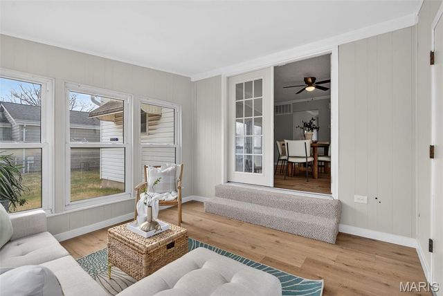 525 Fox Crest Drive, Hazelwood, MO 63042