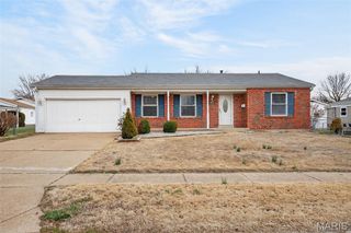 525 Fox Crest Drive, Hazelwood, MO 63042