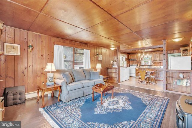 3308 S SHORE DR, Williamstown, NJ 08094