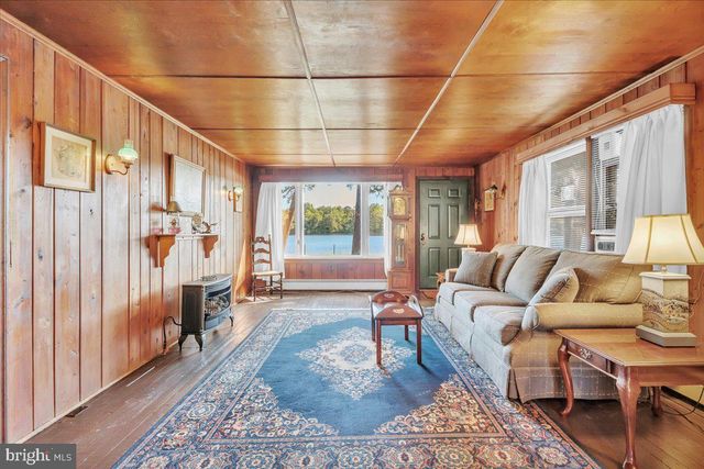 3308 S SHORE DR, Williamstown, NJ 08094