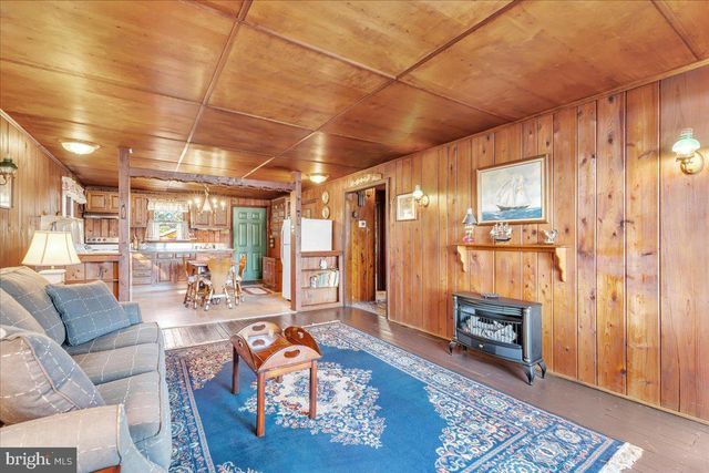 3308 S SHORE DR, Williamstown, NJ 08094