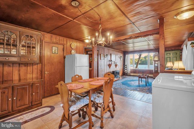 3308 S SHORE DR, Williamstown, NJ 08094
