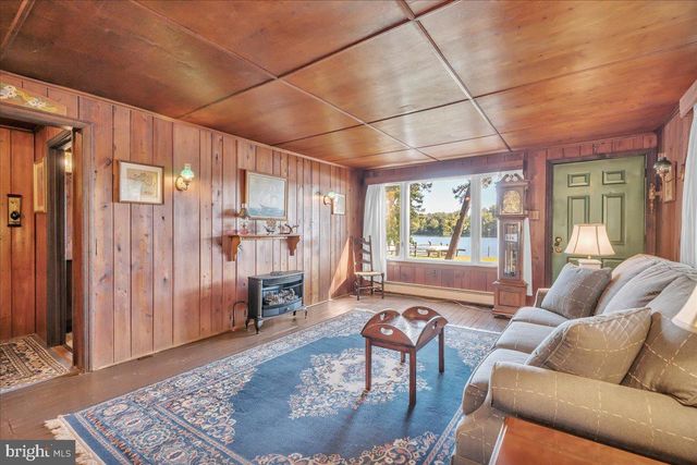 3308 S SHORE DR, Williamstown, NJ 08094