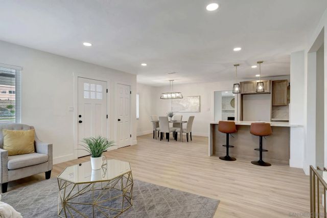 5815 Amaya Dr, La Mesa, CA 91942