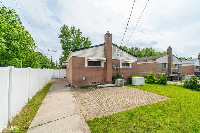 19655 Opal Street, Clinton Twp, MI 48035