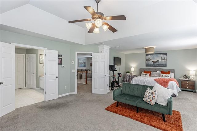 933 Cruce Lake Drive, Hoschton, GA 30548