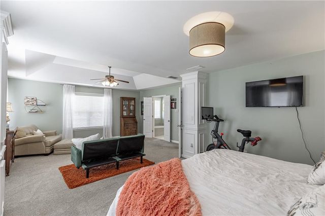 933 Cruce Lake Drive, Hoschton, GA 30548