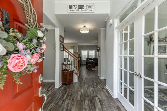 933 Cruce Lake Drive, Hoschton, GA 30548