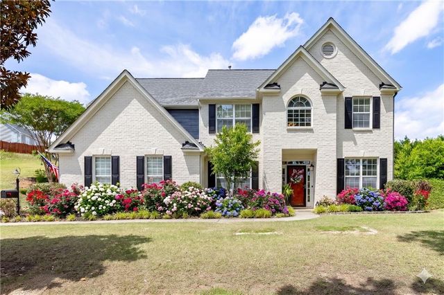 933 Cruce Lake Drive, Hoschton, GA 30548