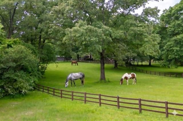 933 Cruce Lake Drive, Hoschton, GA 30548