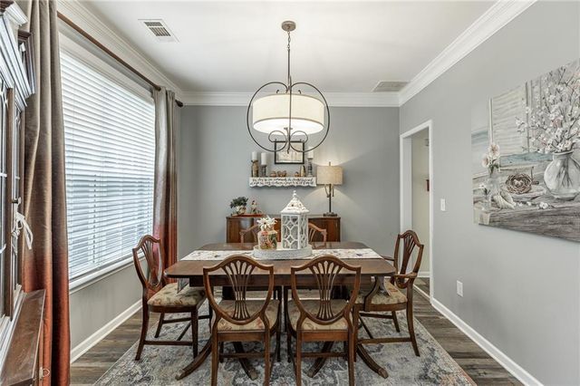 933 Cruce Lake Drive, Hoschton, GA 30548