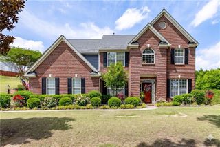 933 Cruce Lake Drive, Hoschton, GA 30548
