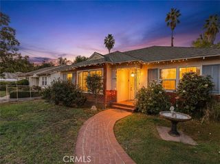 15439 Hart Street, Van Nuys (los Angeles), CA 91406