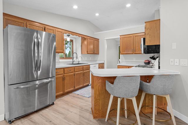 2060 121st Lane NW, Coon Rapids, MN 55448
